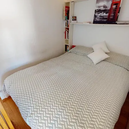 48m - Grand Avec Alcove Et Terrasse *